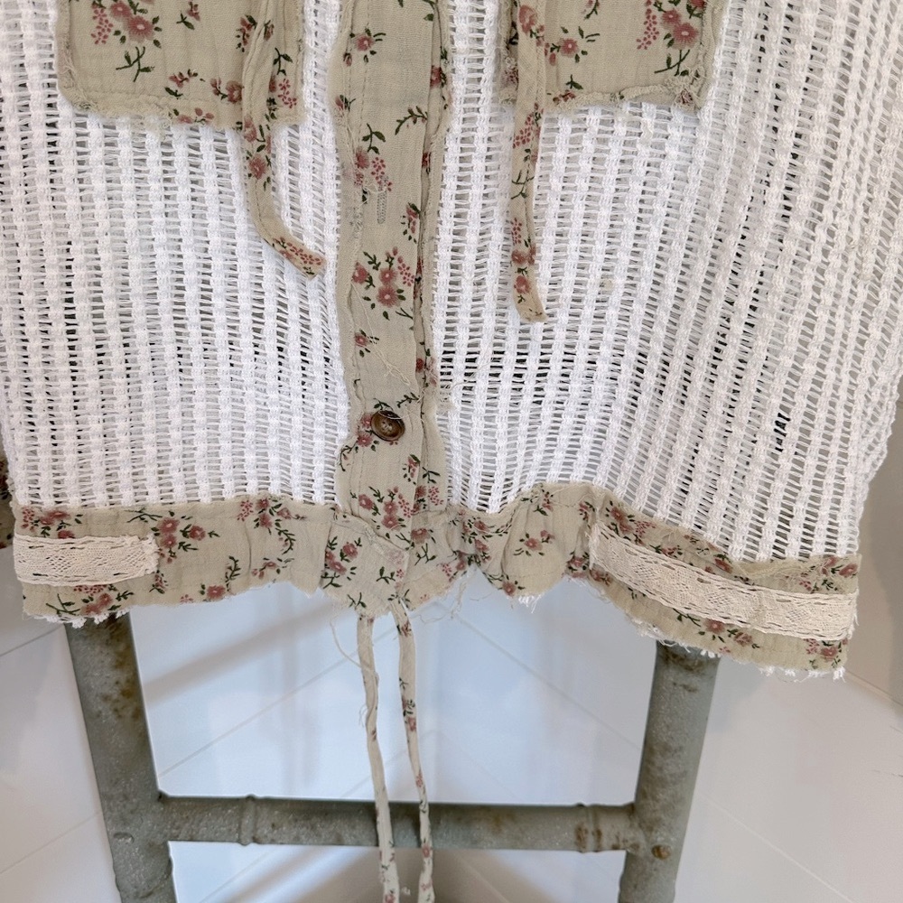 RESTOCKED POL: Floral Patchwork Knit Hooded Jacket/ Top with draw string. - Picture 4 of 9
